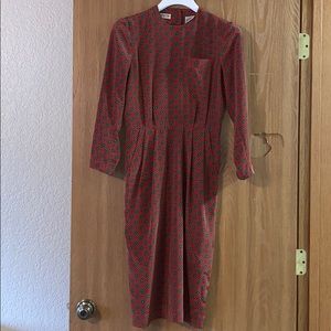 Classy dress- buttoned up back